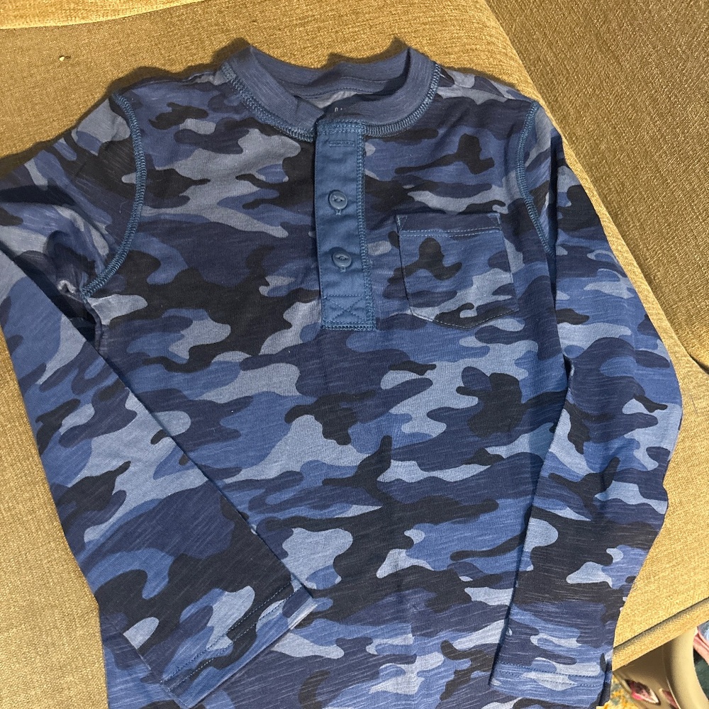 Gap Blue Camo Long Sleeve T